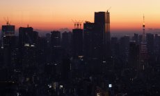 Заплатите на водещите банкери в Азия се понижават с 50%