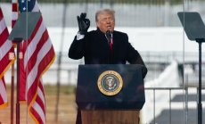 Тръмп да бъде съден по обвинения за бунт, препоръча комисията за атаката на Капитолия 