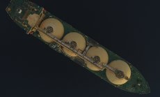 Газовите танкери на Русия стоят пълни край брега, но купувачи няма