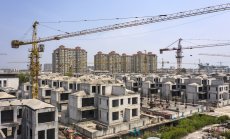 Имотната криза в Китай заплашва да повлече надолу стоманодобивната промишленост