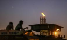 Петролът нагоре на фона на данни за намаляване на добива и в очакване на информация от САЩ