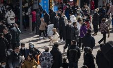 Акциите поевтиняват в началото на натоварена седмица за централните банки 