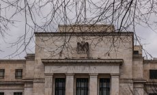 Доходността в САЩ се повишава, като инвеститорите чакат сваляне на лихвите