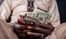 Недостигът на долари тласка все повече африкански страни към криза