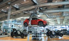 Несигурно бъдеще за автомобилните гиганти заради сблъсъка между мита и печалби