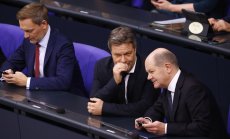 Фискалните усмирителни ризи остаряха - "златното правило" отново е на мода