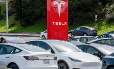 Големите инвеститори бягат от Tesla, дори в очакване на роботаксито