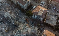 Платформа в Истанбул цели да поддържа притока на помощ за земетресението