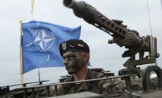 Насоките на НАТО за военни разходи от 2% са глупави, но необходими