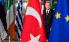 Турция и Гърция обещават да поддържат размразяването на отношенията