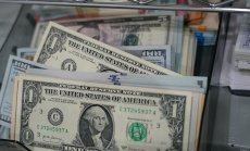 Курсът на долара продължава да пада, а трейдърите се придържат към мечи залози