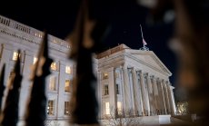 Пазарът на опции очаква по-слабо представяне на дългосрочните ДЦК на САЩ