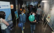 Над 40 картини озариха коридорите на ВУЗФ в благотворителната изложба „Деца помагат на деца“