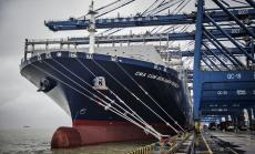 Делът на Китай от световния износ нараства до 13,8% през 2015