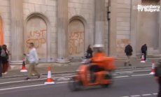 На стената на BoE: Просто спрете петрола