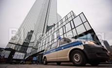 Акциите на Deutsche Bank поевтиняват значително заради разследването за пране на пари