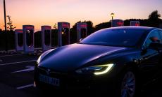 Tesla отчете рекордна печалба от 1 млрд. долара
