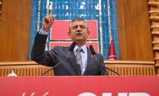 Съдебните дела на турската опозиция държат пазара на тръни