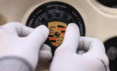 Най-лошото за автопроизводителите в Европа може да е отминало след трудна 2025 г.