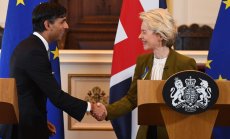 Сунак иска споразумение с ЕС относно паспортните проверки след хаоса около Брекзит