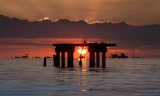 Злато за 3 000 долара и какво ще стане с петрола и медта при рецесия в САЩ