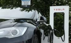 Китай въвежда ограничения за автомобилите на Tesla заради опасения за сигурността