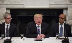 Тръмп разчита на Силициевата долина за обуздаване на административните IT разходи