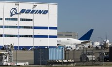 Boeing намалява производството на 787 заради нов дефект