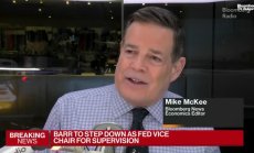 Бар напуска поста на вицепрезидент по надзора във Фед