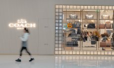 Zara започва слабо тримесечието и може да пострада още от валутни сътресения 