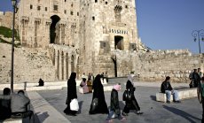 Жертви на войната: Сирийци строят нов Алепо от другата страна на границата 