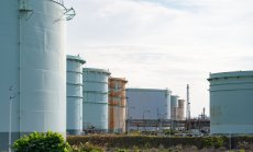 Петролът бележи седмичен ръст, а Ангола поставя единството на ОПЕК под въпрос