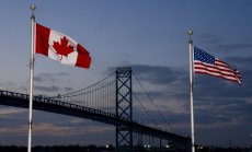 Тръмп заплаши Канада с 35% мито, обмисля по-висока глобална ставка