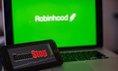 Елизабет Уорън: Връзките на Robinhood с хедж фондовете все още не са ясни 