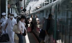 Акциите се оттеглят на фона на високата доходност на облигациите и рисковете за Китай