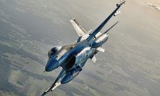 Изтребителите F-16, които Киев иска, няма да полетят над Украйна скоро
