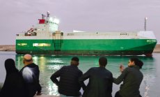 Суецкият канал очаква възстановяването на трафика да започне до края на март