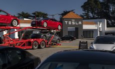 Tesla изтегля близо 579 000 коли в САЩ, защото са прекалено тихи
