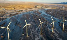 Революцията на чистата енергия се движи твърде бавно