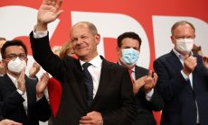 Консерваторите на Меркел са с исторически слаб резултат, равни по сили със SPD