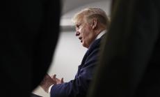 Тръмп ограничава издаването на работни визи и зелени карти до края на годината