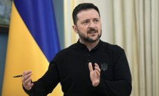 Зеленски казва, че Пекин знае, че Москва вербува китайски граждани