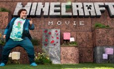 Успехът на филма по Minecraft показва, че бъдещето на филмите е в игрите