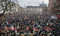 Германците се включват в масови протести срещу крайнодесния план за депортиране