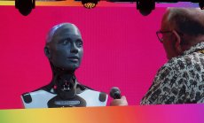 Социалните мрежи трябва да използват AI, за да се борят с конспиративни теории