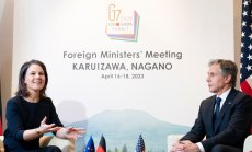 Г-7 ще подкрепя Украйна колкото се налага и призова за стабилност с Китай