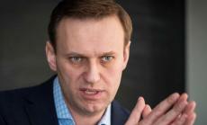 Навални се връща в Русия тази неделя въпреки заплахата за затвор