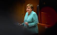 Притеснява ли се Меркел да накаже Путин за аферата "Навални"?