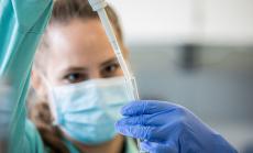 Ваксините на BioNTech и Moderna могат да получат одобрение от ЕС още през декември 