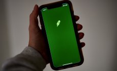 Robinhood гледа отвъд меме акциите и иска да бъде вашата банка